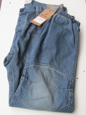 Lot 101 - Lee Cooper C Jog jeans, size 28W R