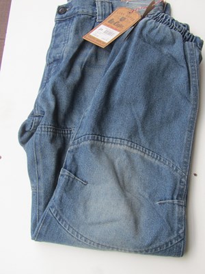 Lot 102 - Lee Cooper C Jog jeans, size 28W R